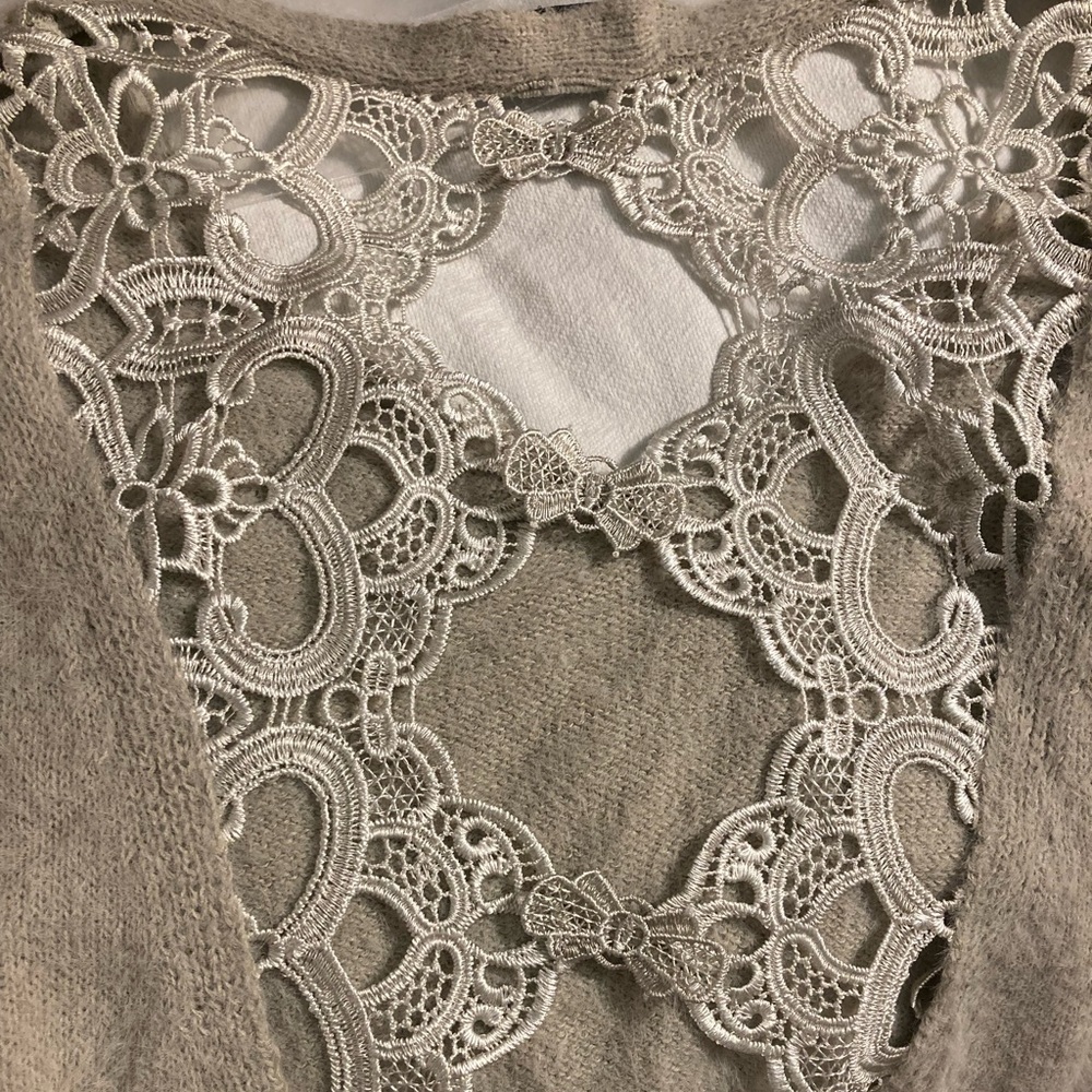 Lace V-Neck Casual Sweater - Picture 16 of 16
